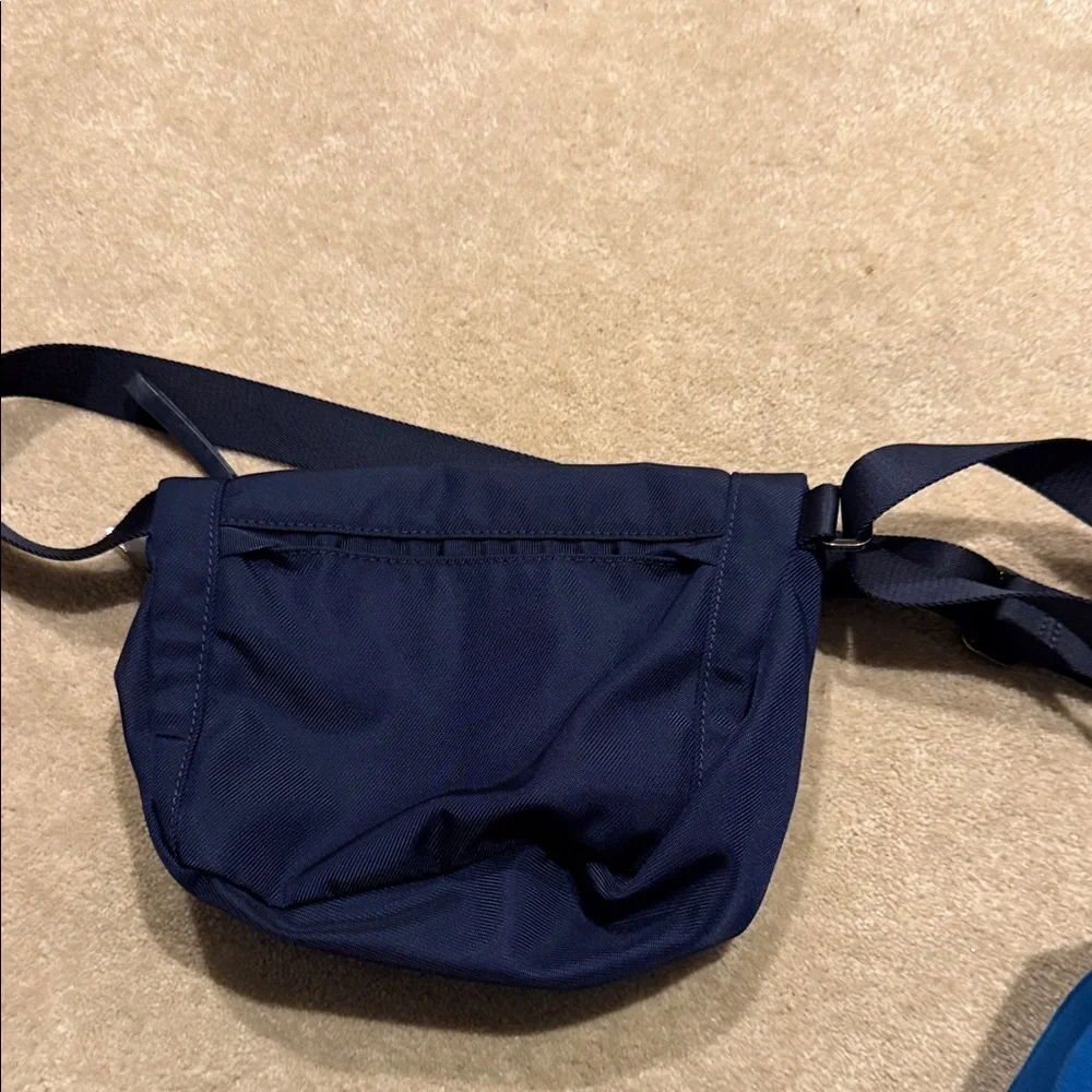 lululemon athletica Navy Crossbody Belt Bag - Picture 2 of 4